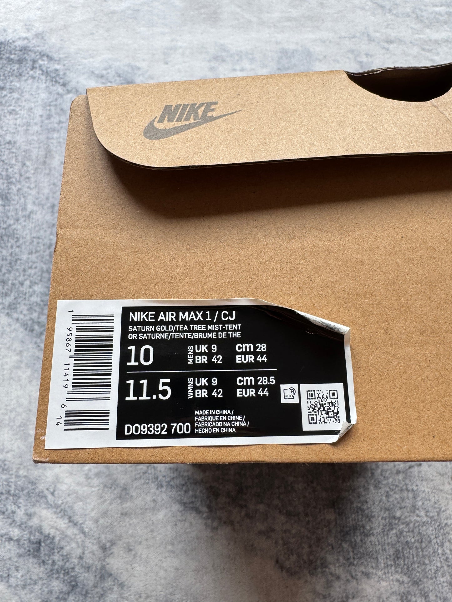 Nike Air Max 1 Travis Scott Saturn