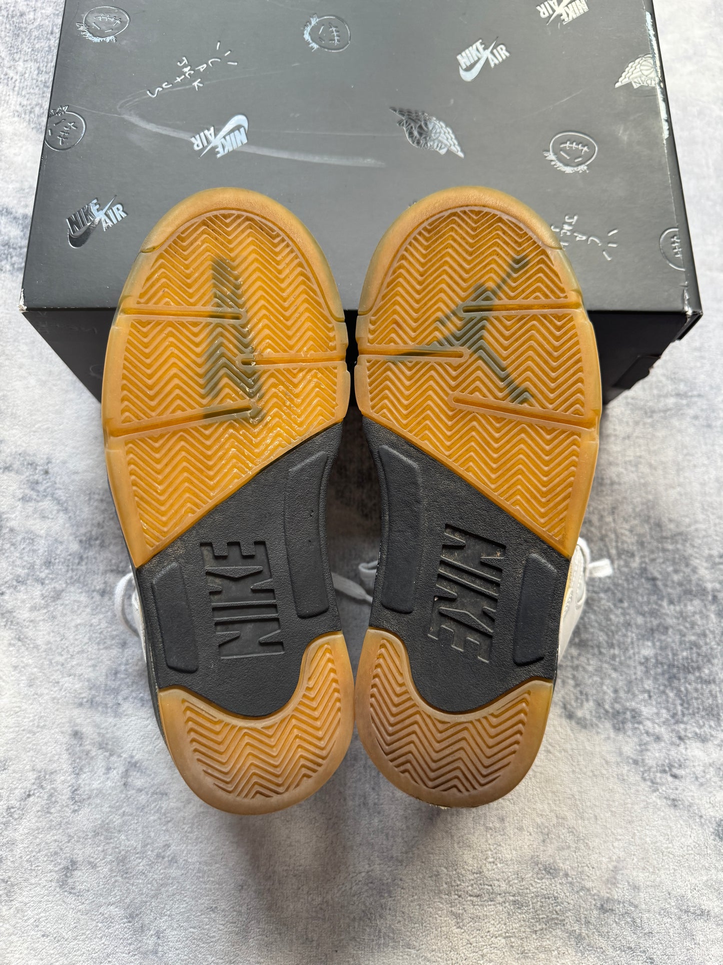 Jordan 5 A Ma Maniere Unisex