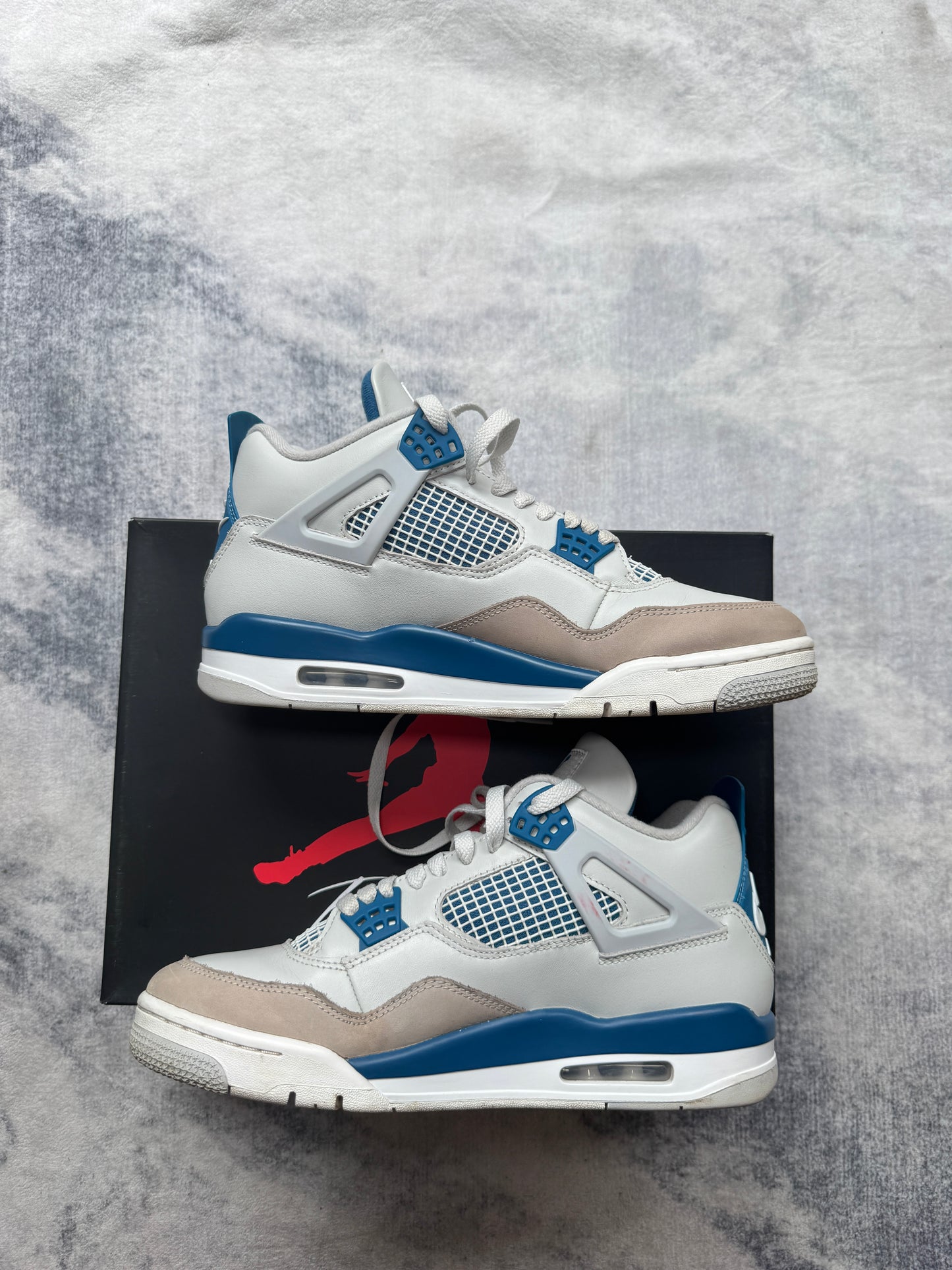Jordan 4 Military Blu