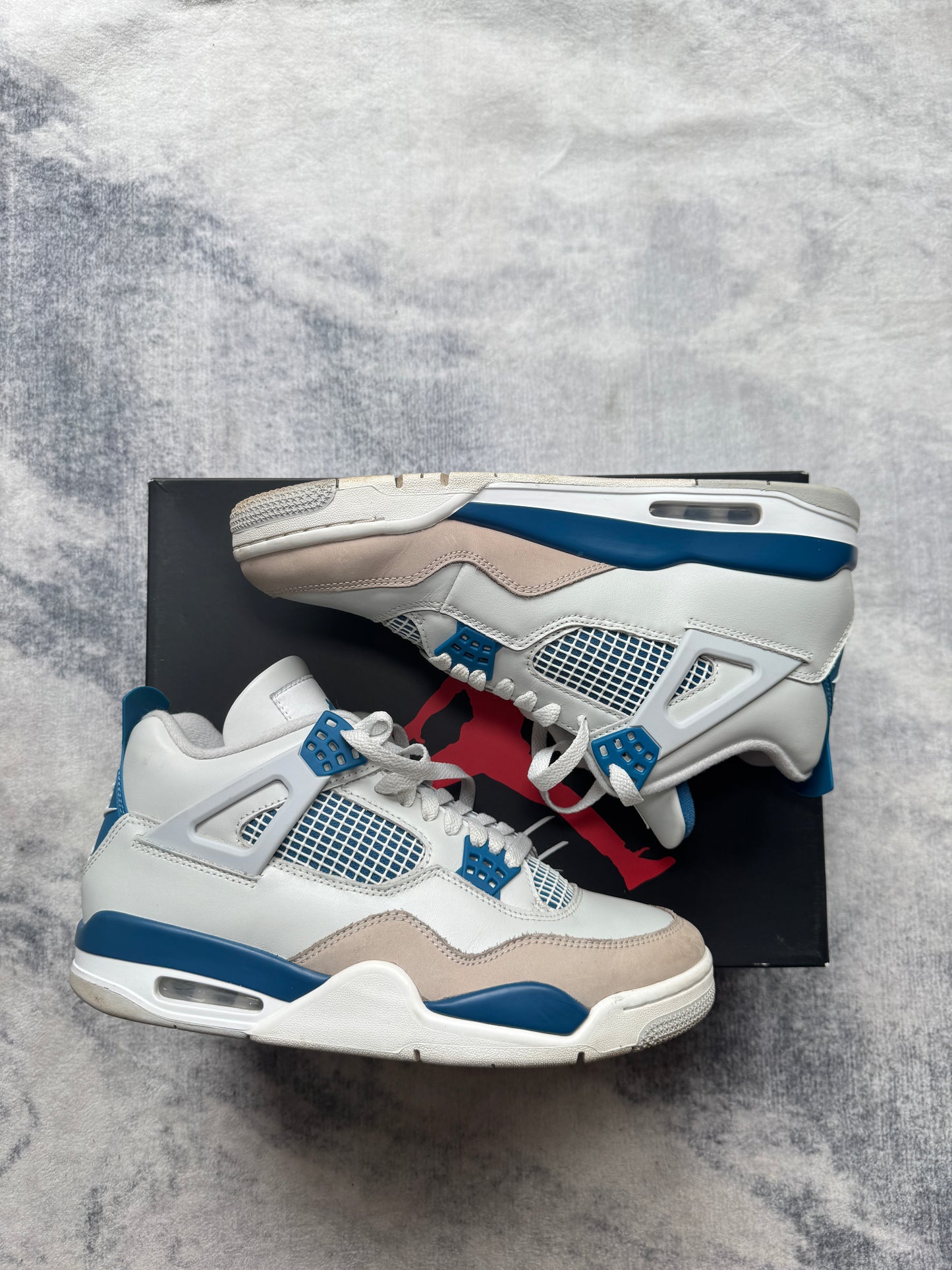 Jordan 4 Military Blu