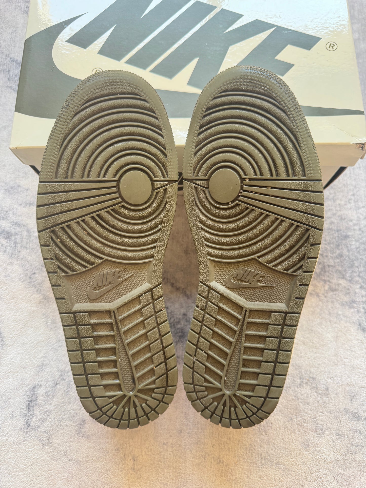 Jordan 1 Low Travis Scott Medium Olive