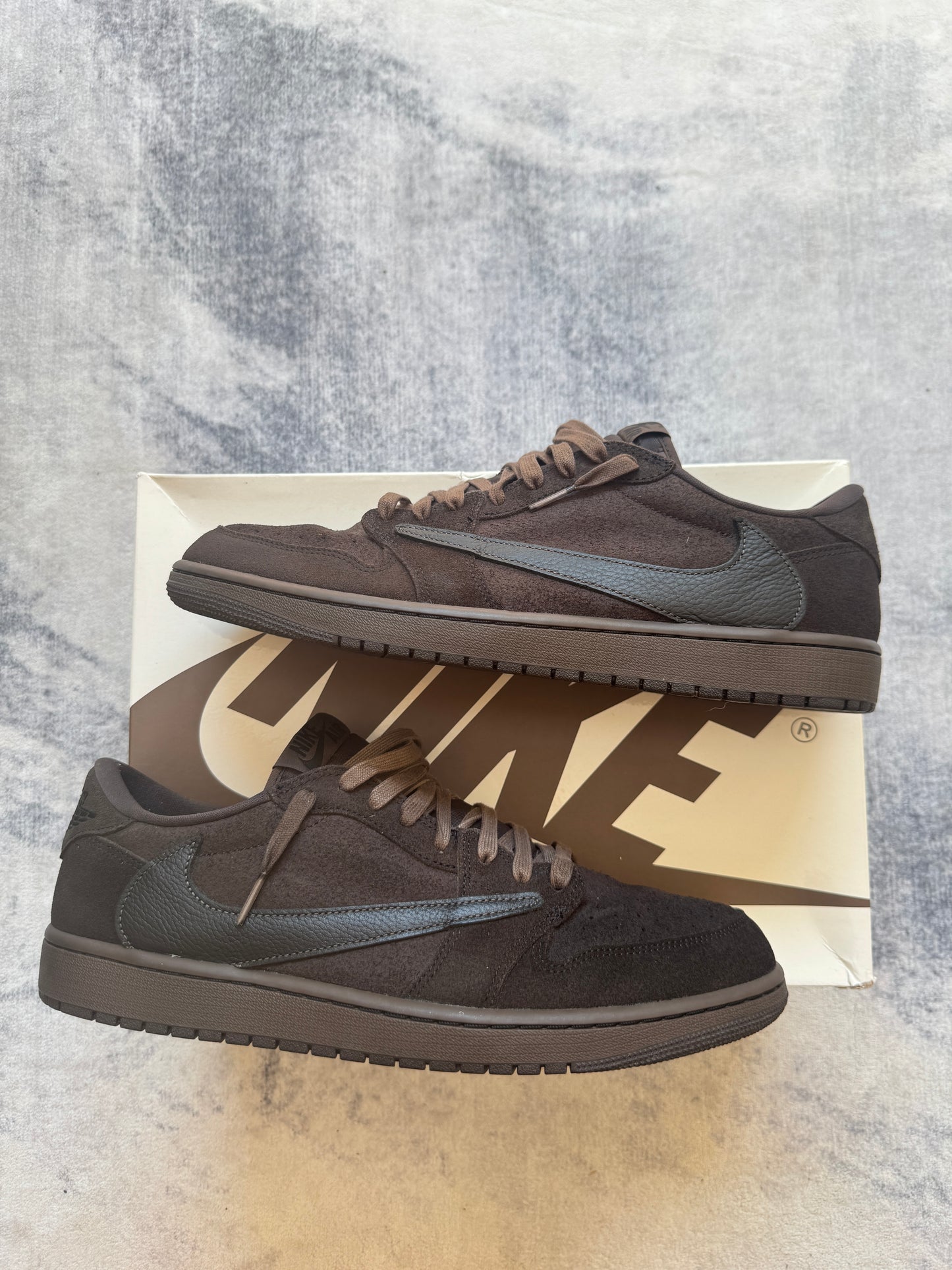 Jordan 1 Low Travis Scott Velvet Brown