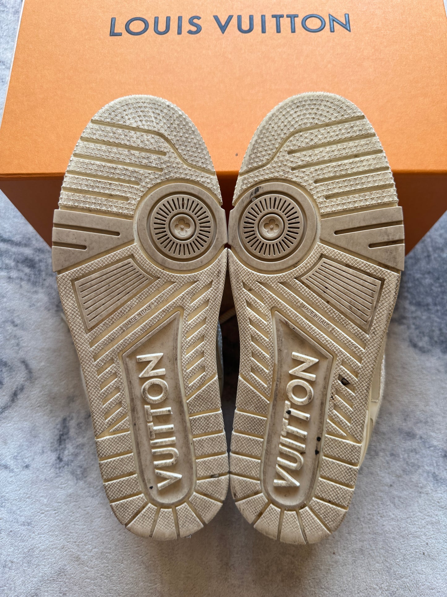 Louis Vuitton Skate Beige