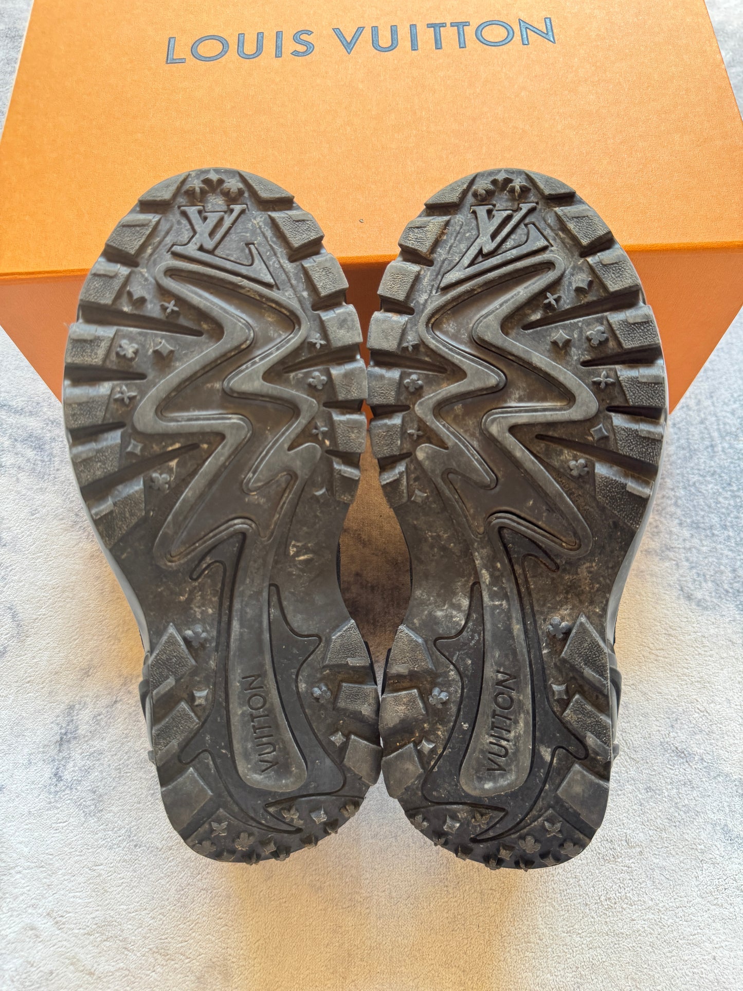 Louis Vuitton Runner Black
