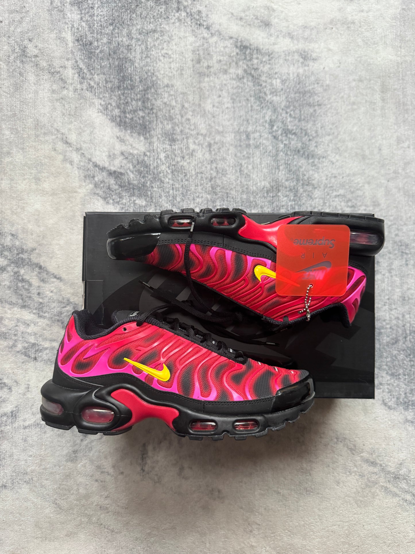 Nike Tn Supreme Red