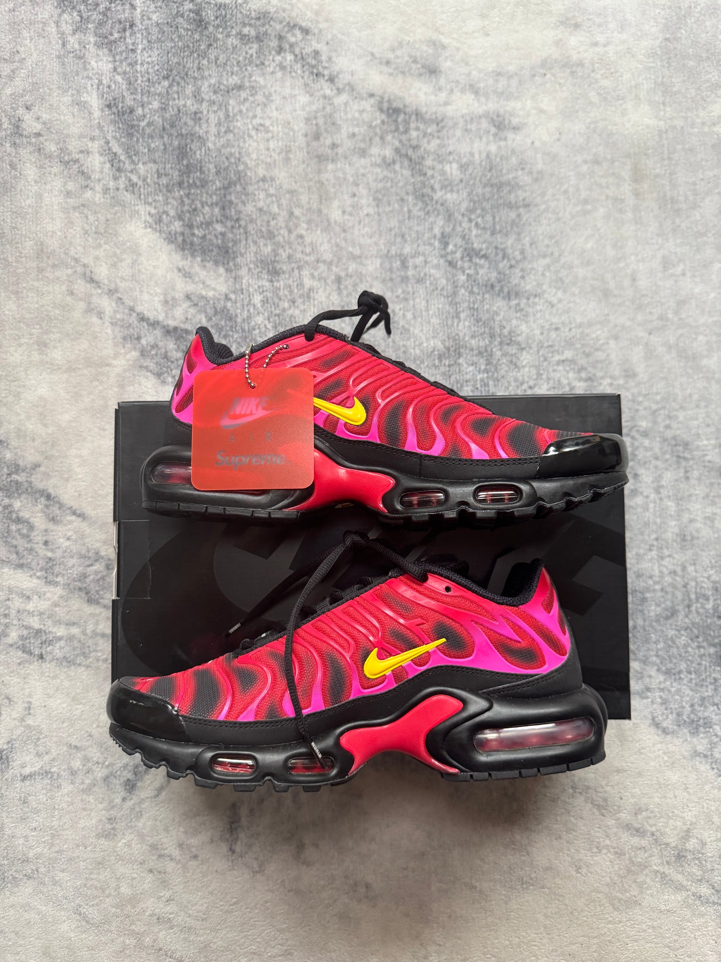 Nike Tn Supreme Red