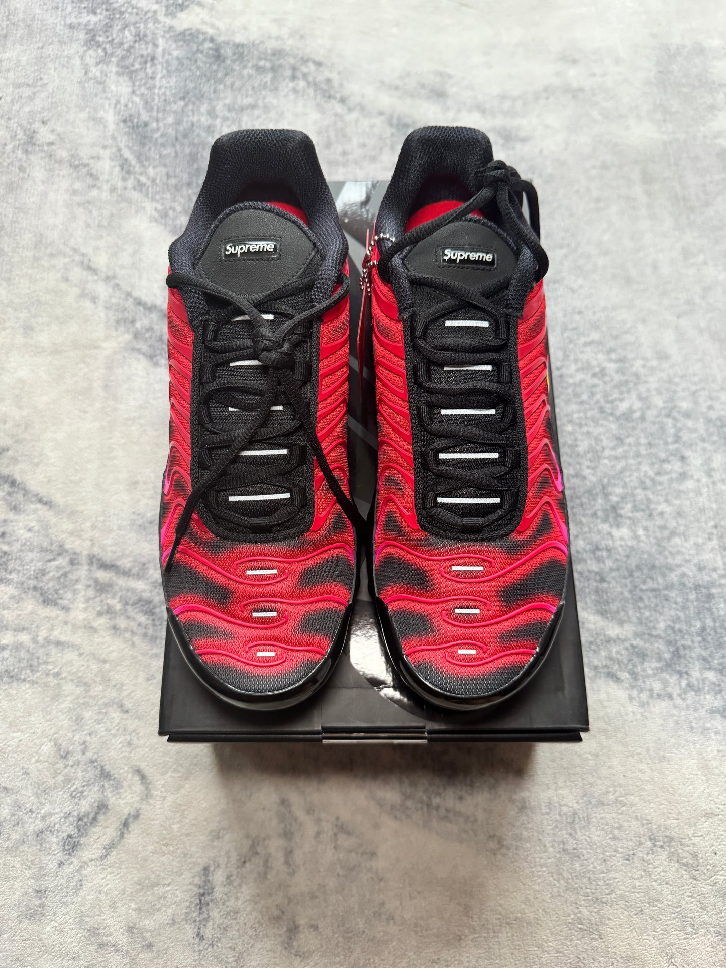 Nike Tn Supreme Red