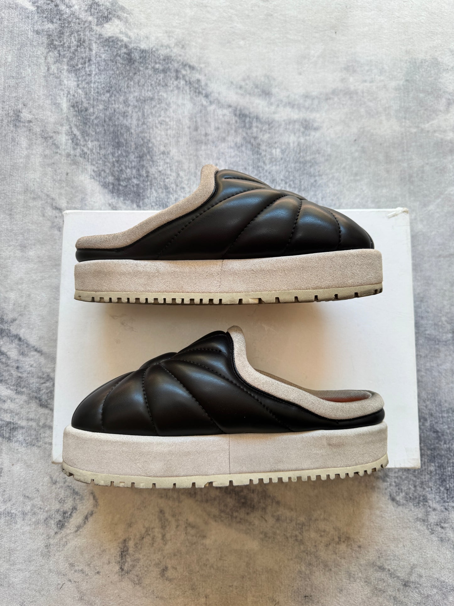 Pdf Channel Uranus Black Leather Slide