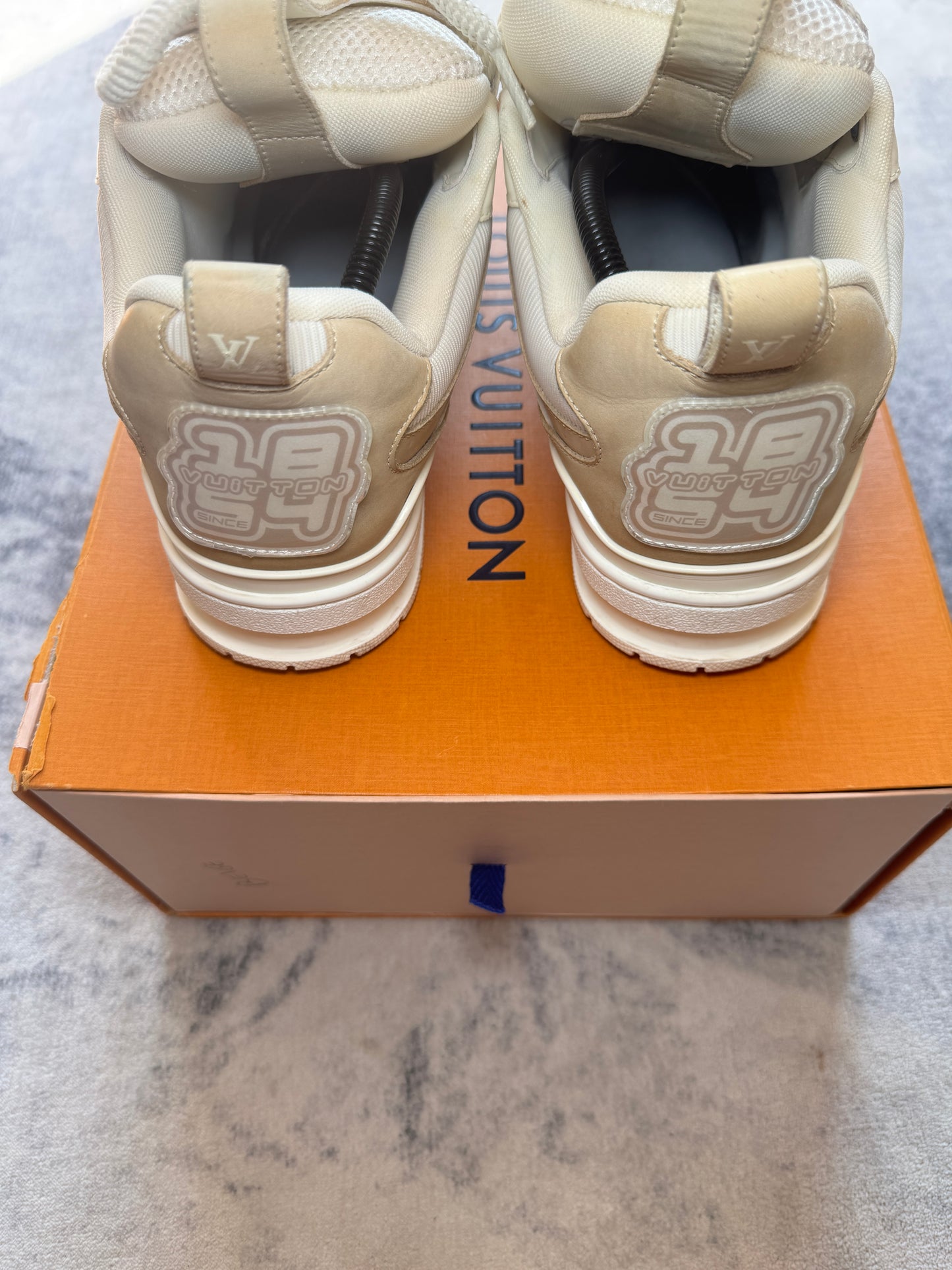 Louis Vuitton Skate Beige