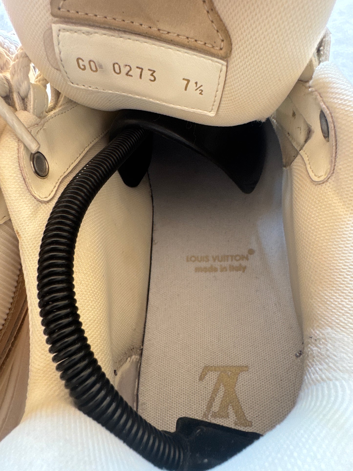 Louis Vuitton Skate Beige