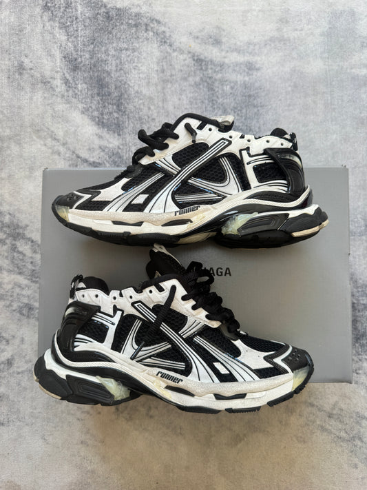 Balenciaga Runner Black