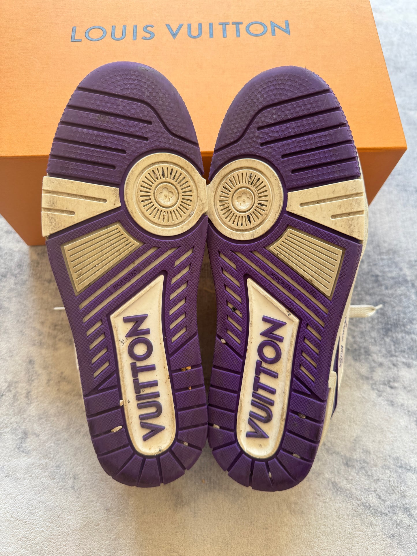 Louis Vuitton Trainer 54 purple