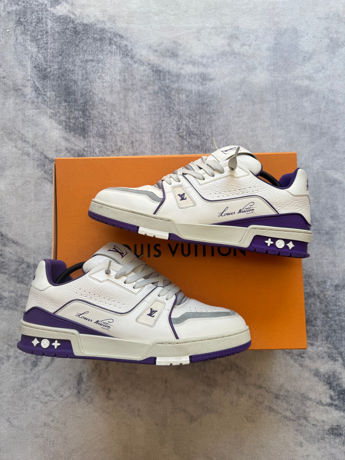 Louis Vuitton Trainer 54 purple