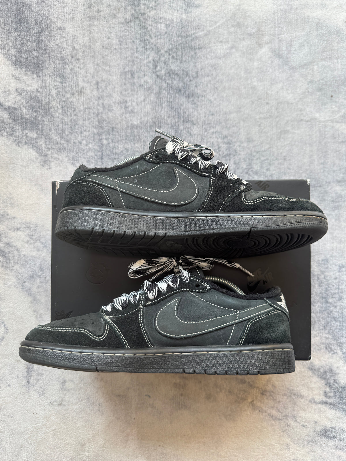 Jordan 1 Low Travis Scott Phantom