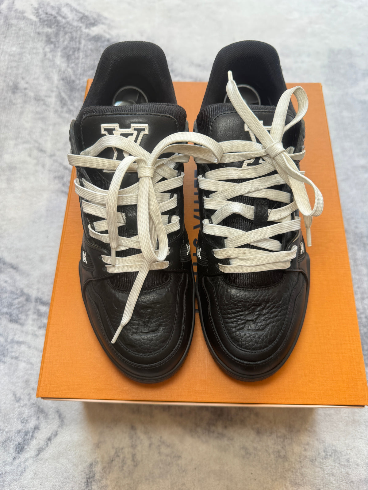 Louis Vuitton Trainer Black - White