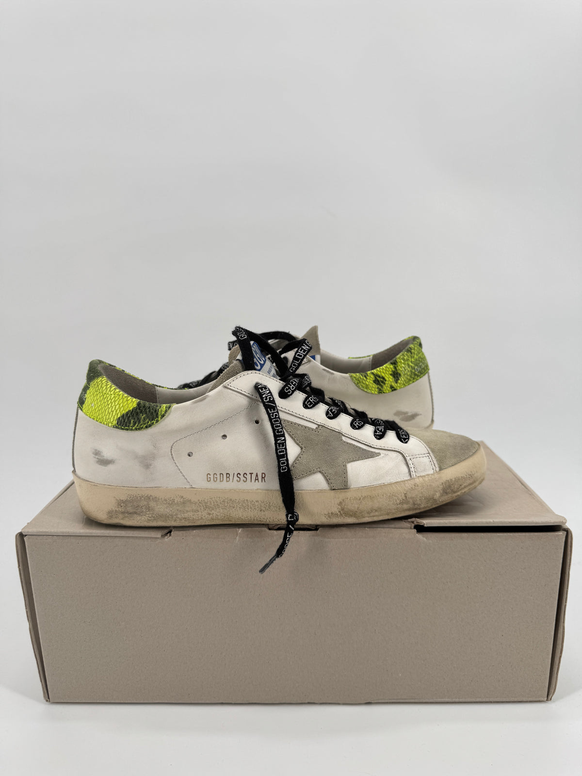 Golden Goose Superstar White fluo