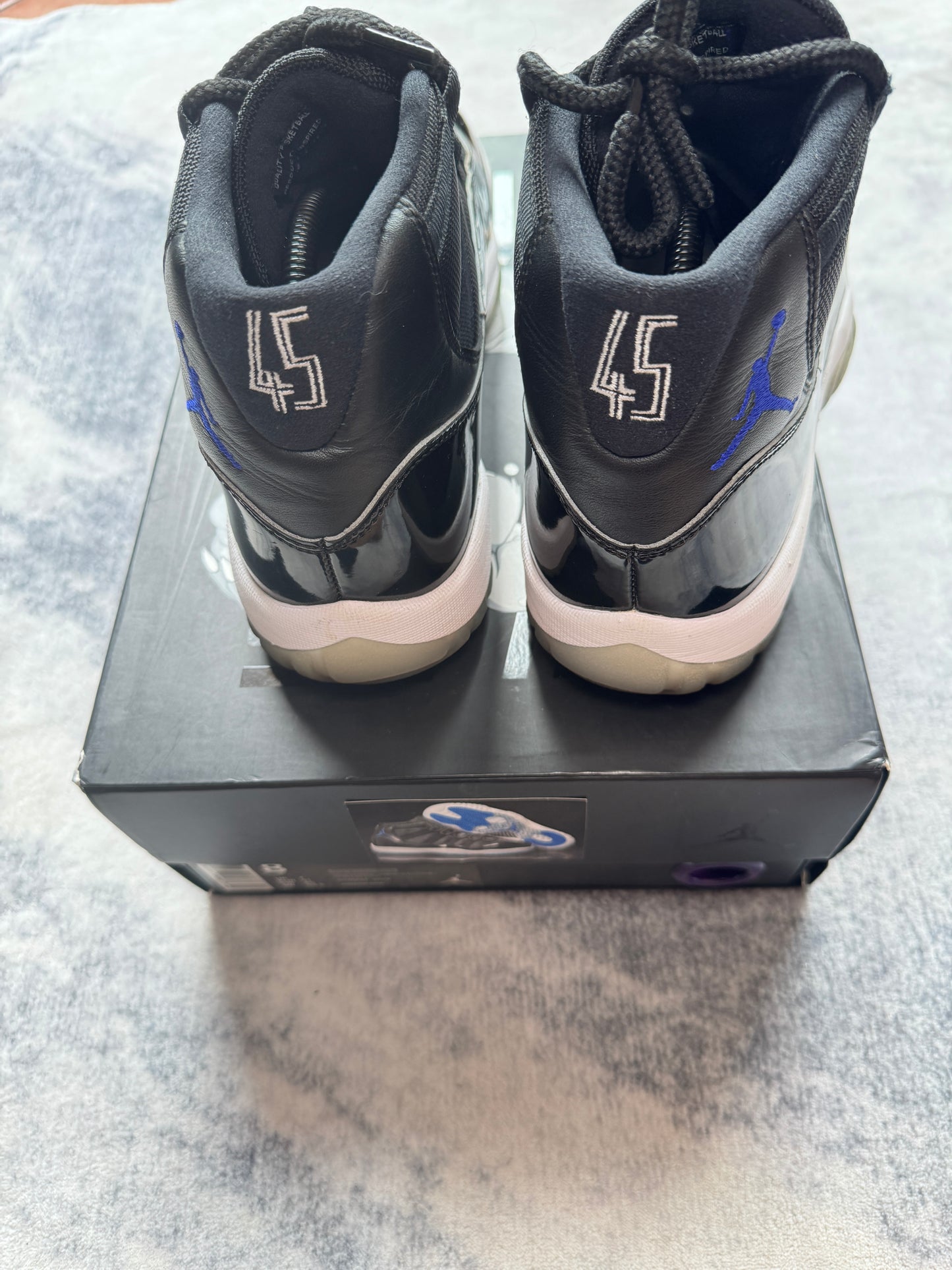 Jordan 11 Space Jam