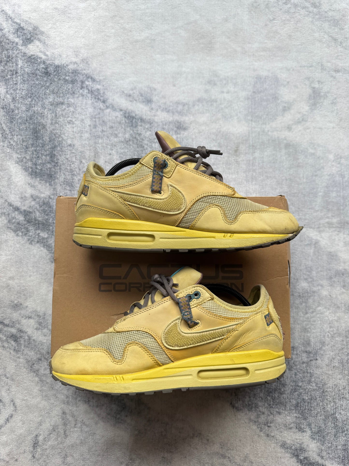 Nike Air Max 1 Travis Scott Saturn