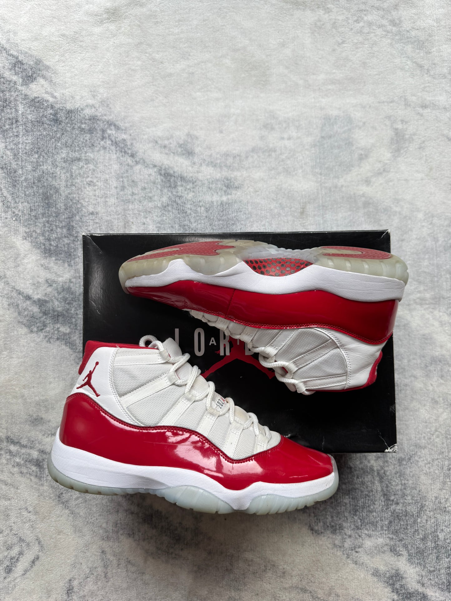 Jordan 11 Cherry