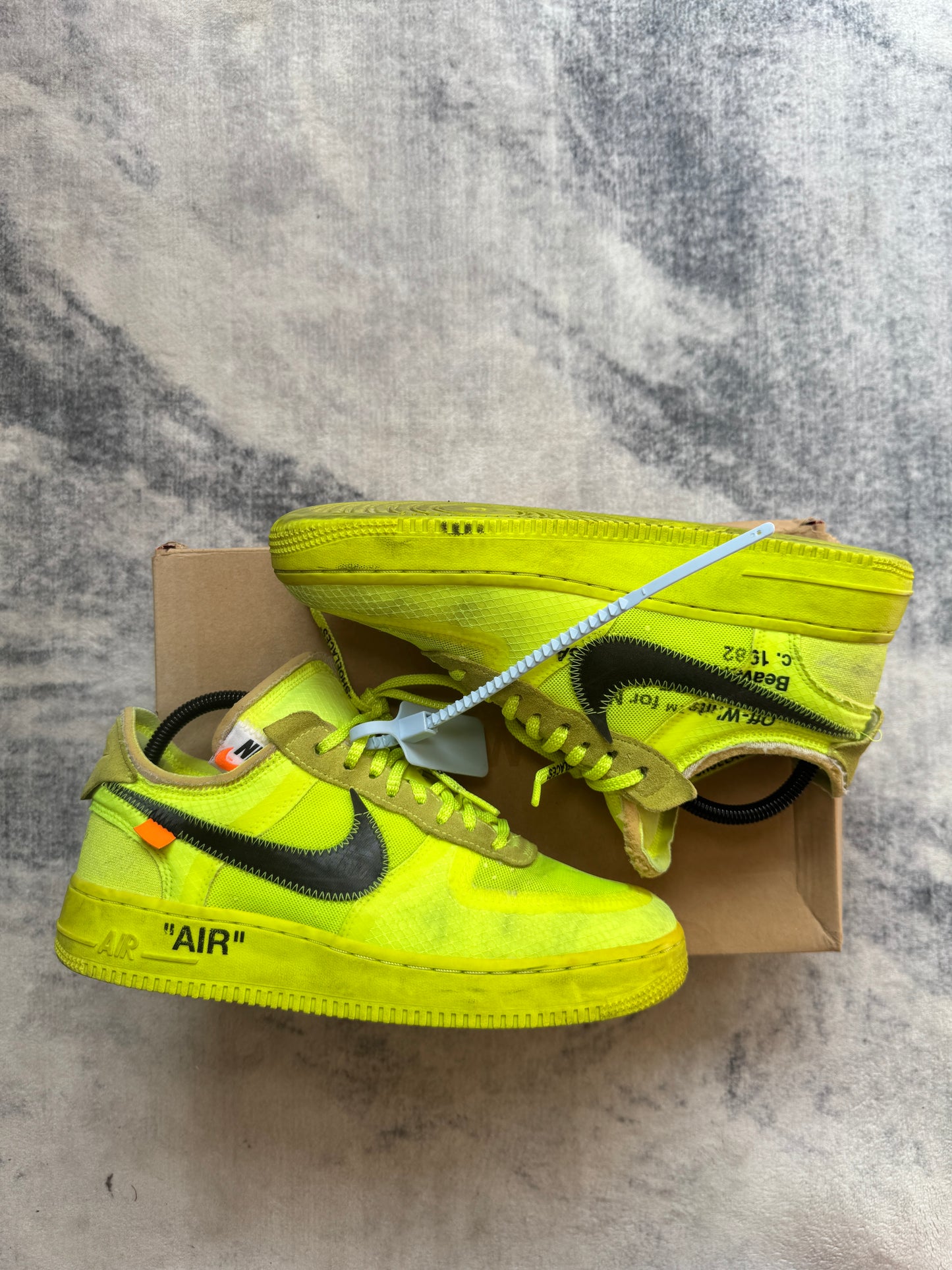 Nike Air Force 1 Off Whiter Volt "The Ten"
