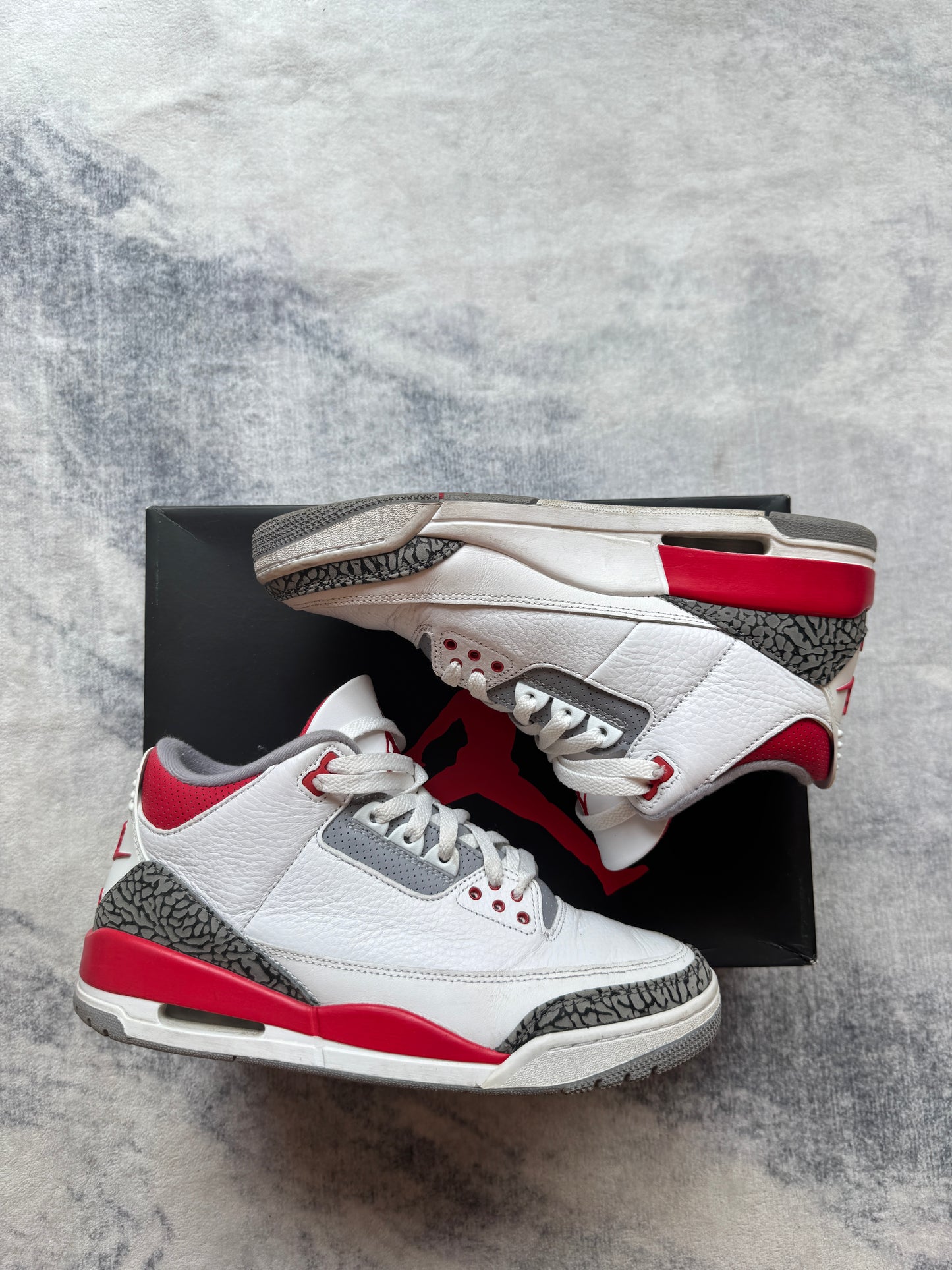 Jordan 3 Fire Red
