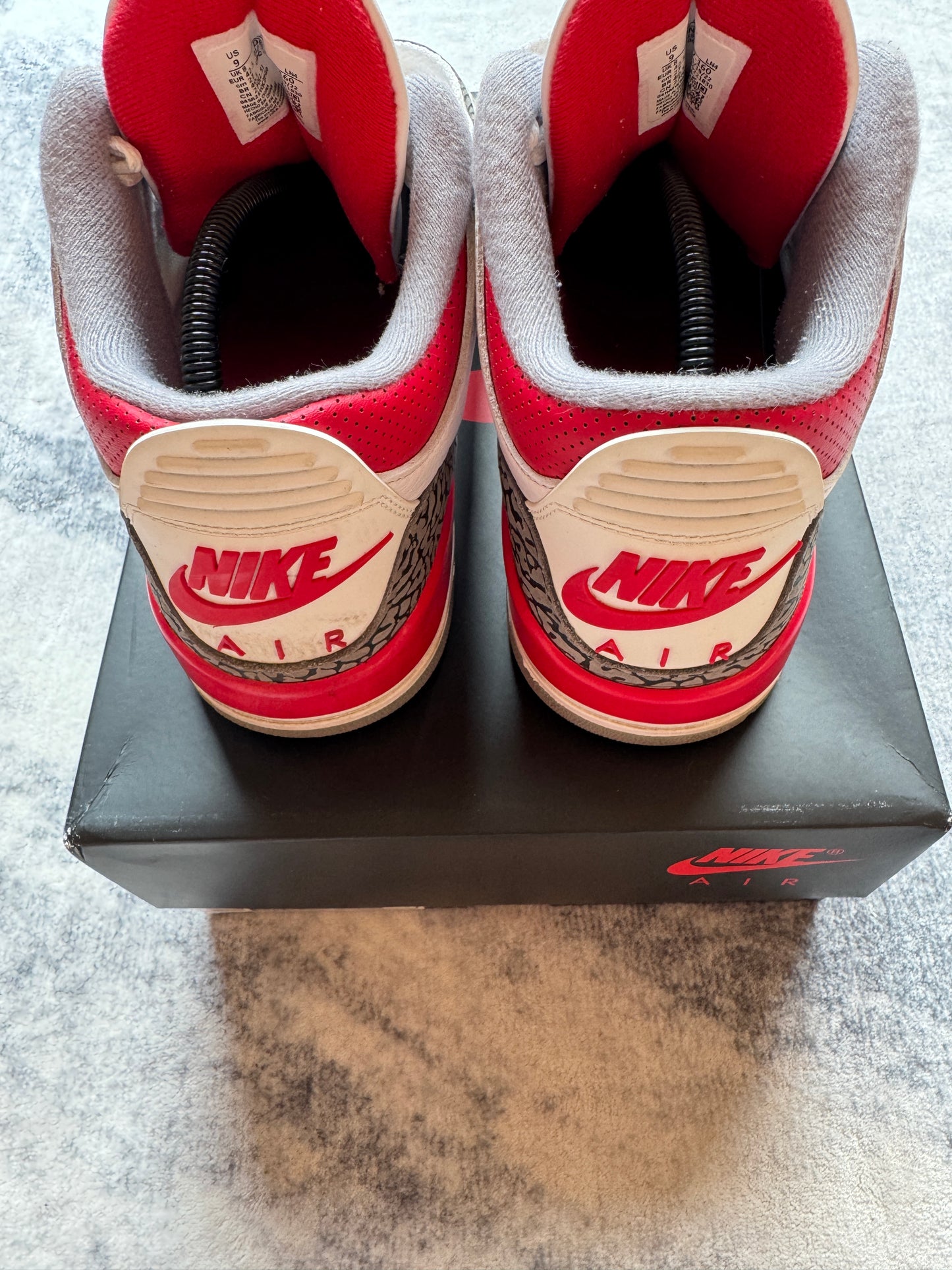 Jordan 3 Fire Red