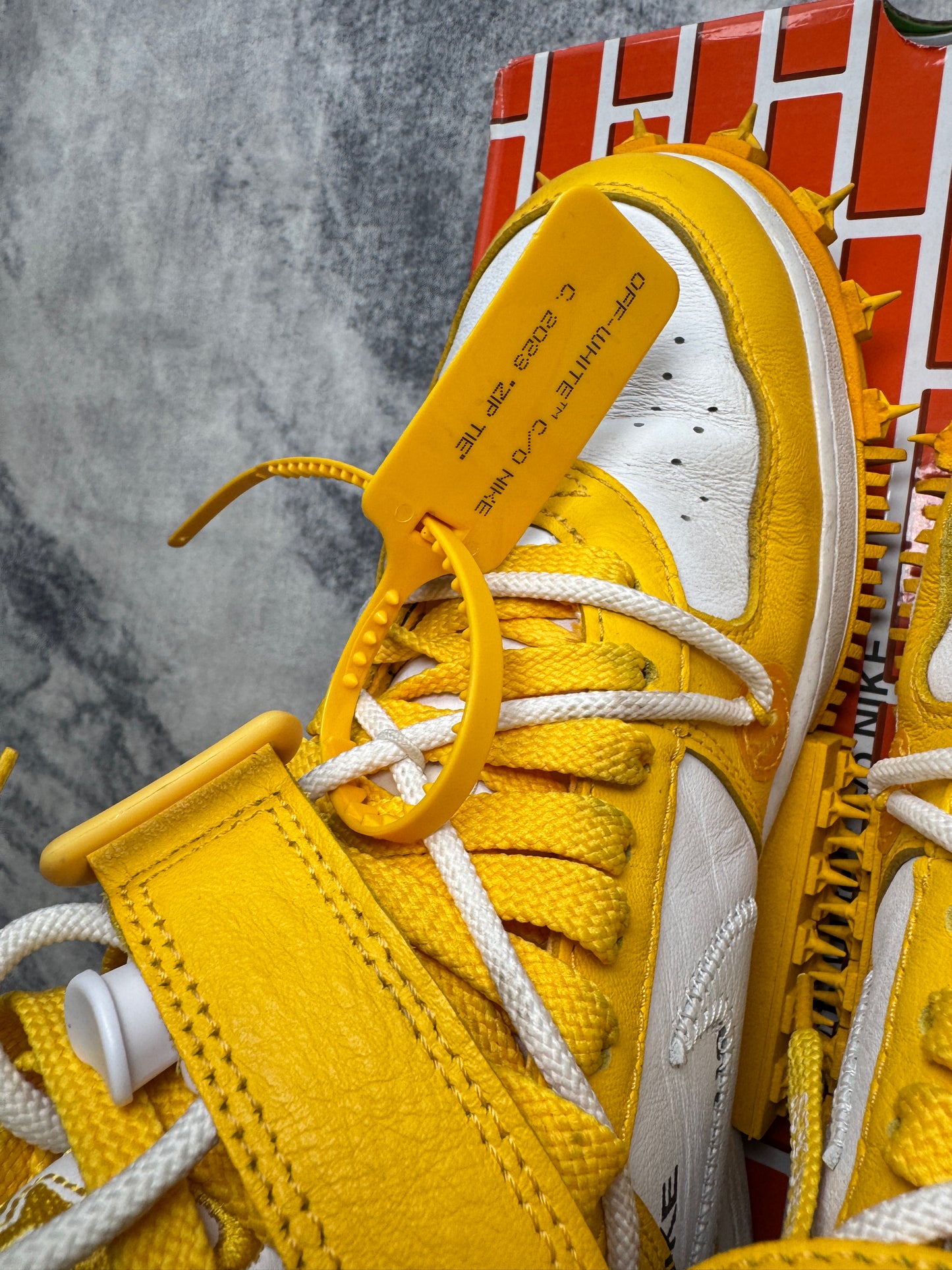Nike Air Force 1 High Off White Yellow