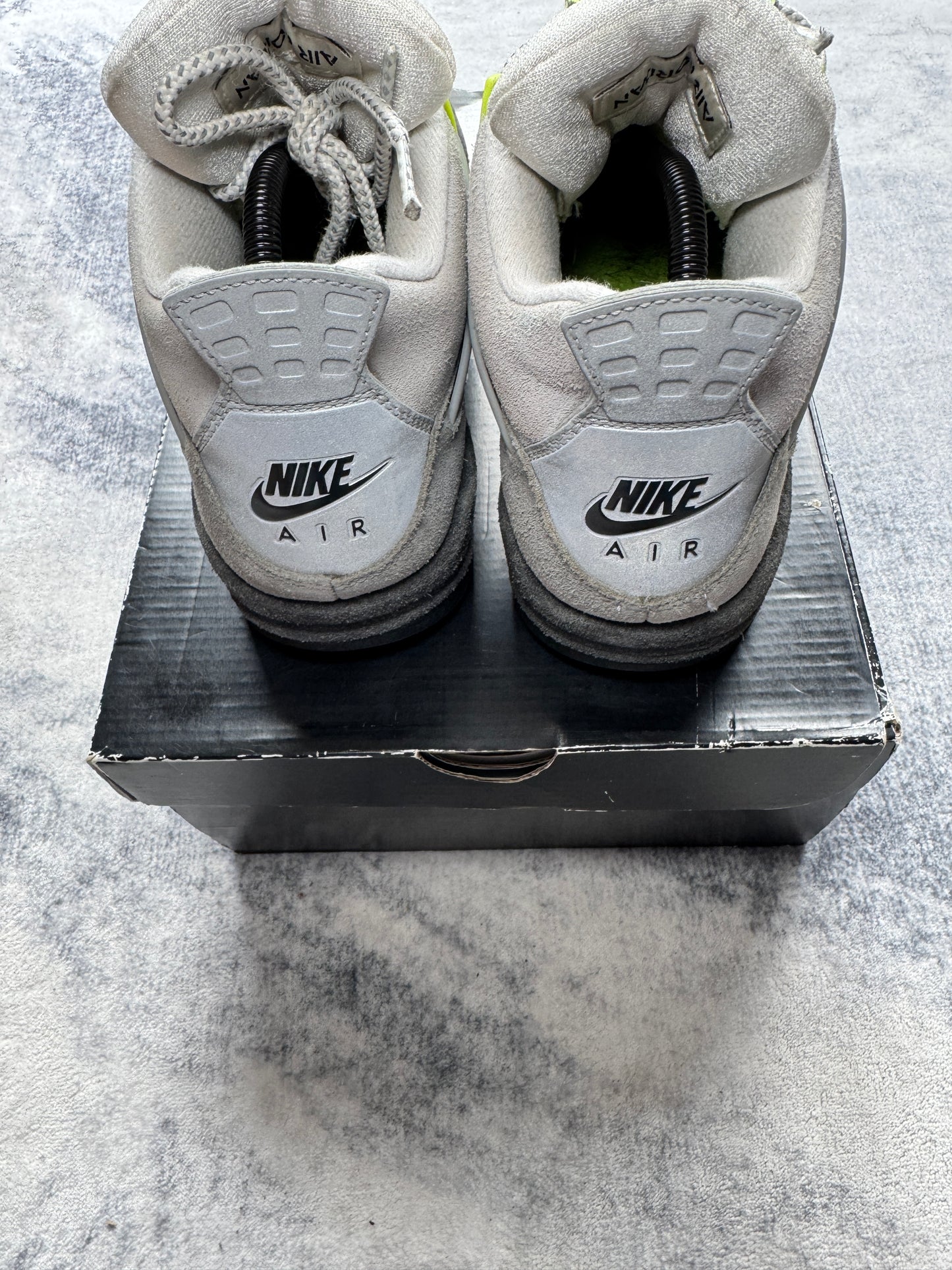 Jordan 4 Neon