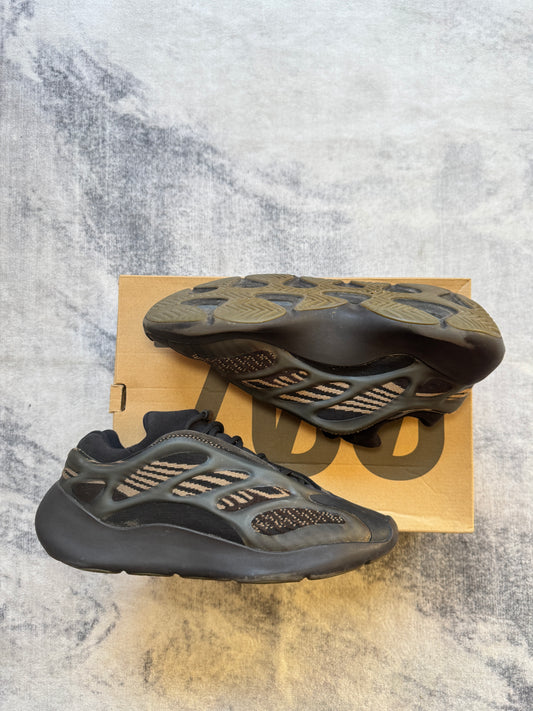 Yeezy 700v3 Dark