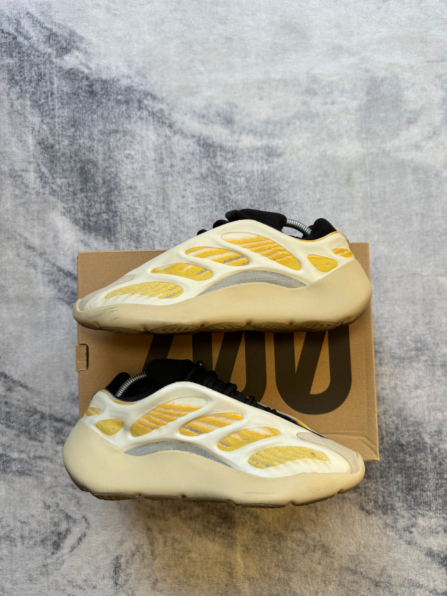 Yeezy 700v3 Safflower