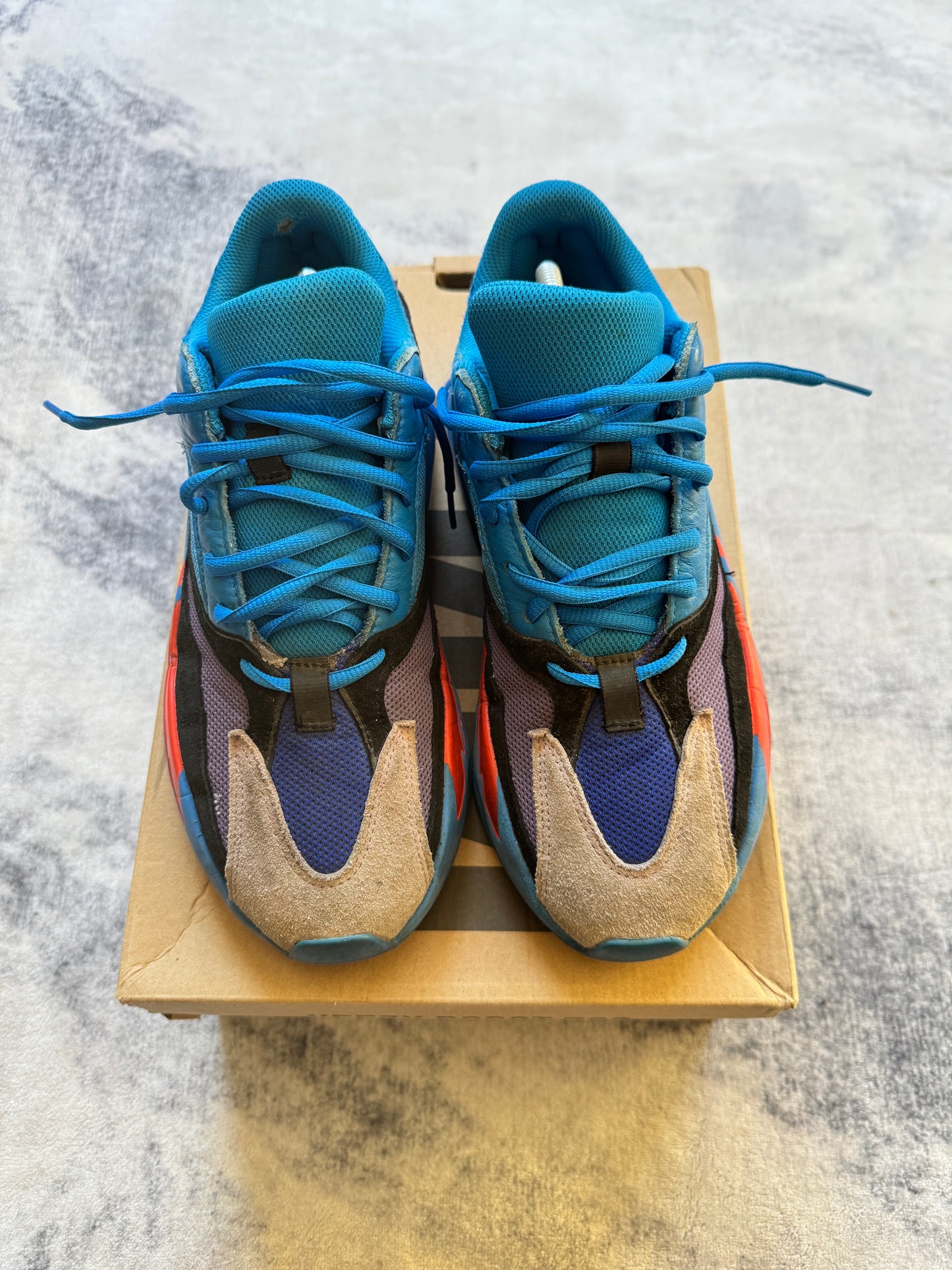Yeezy 700v2 Hirebs Blu