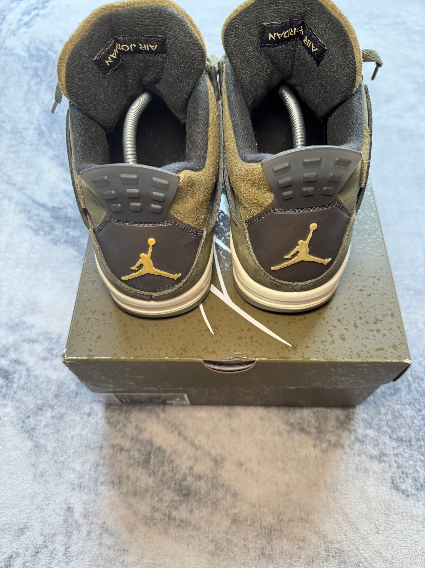 Jordan 4 Olive SE