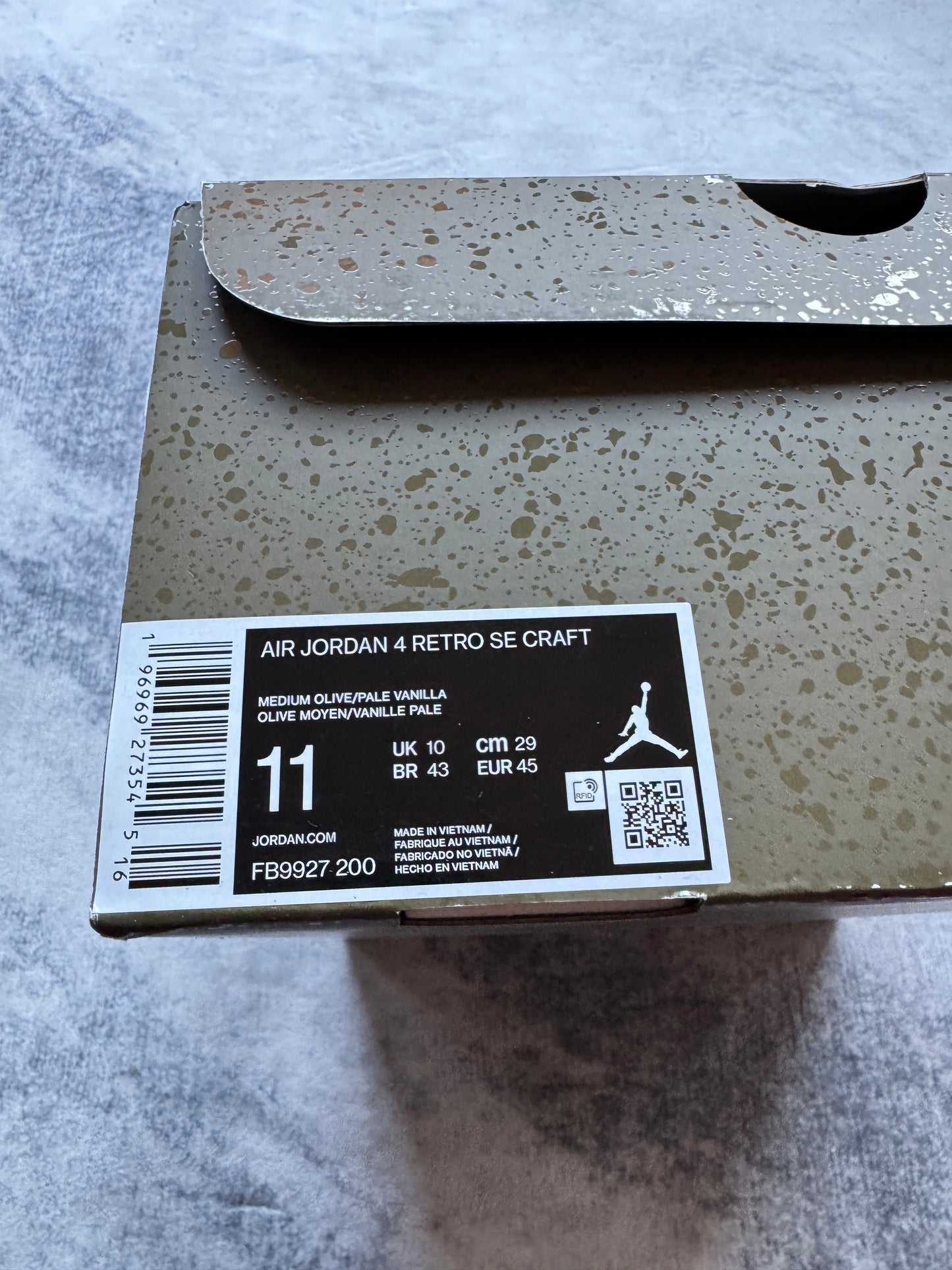 Jordan 4 Olive SE