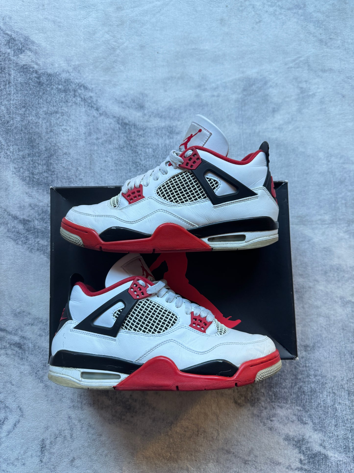 Jordan 4 Fire Red