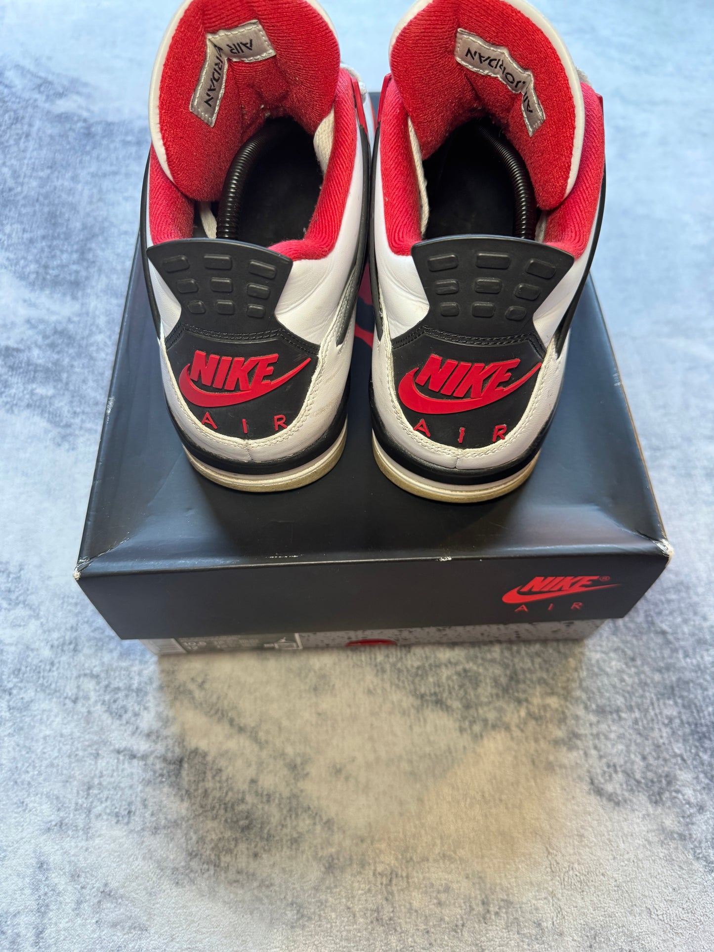 Jordan 4 Fire Red