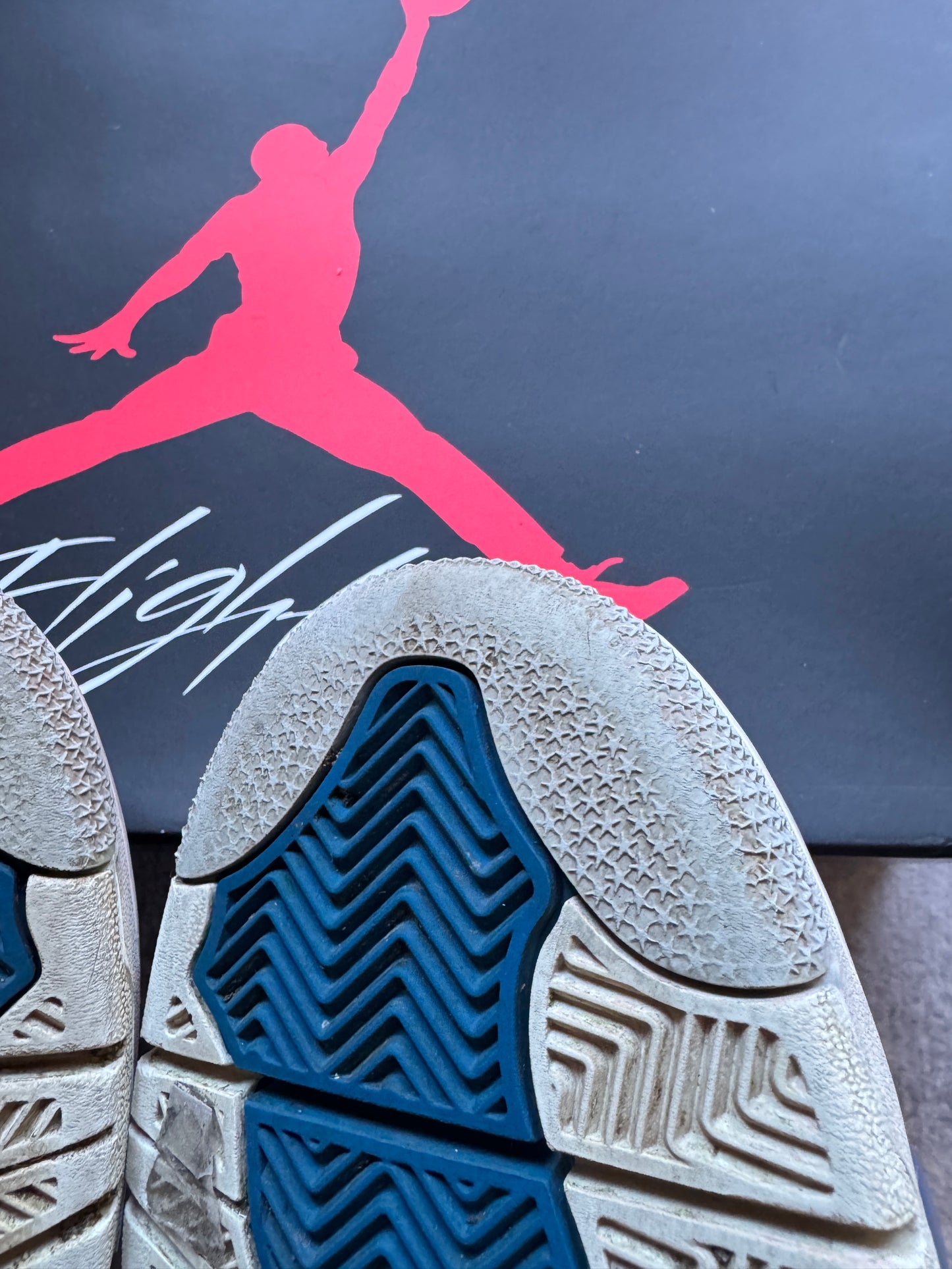 Jordan 4 Military Blu