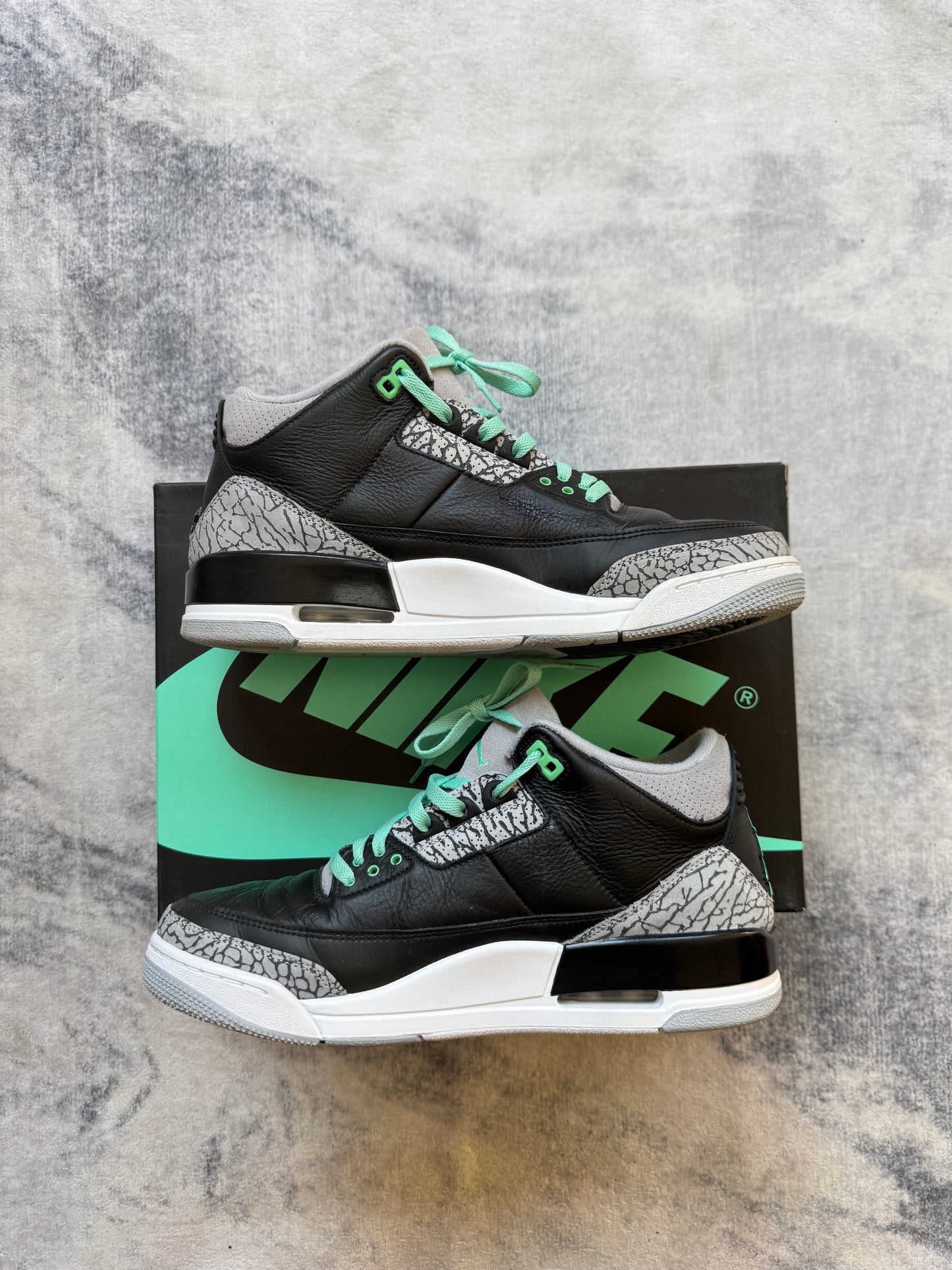 Jordan 3 Mint