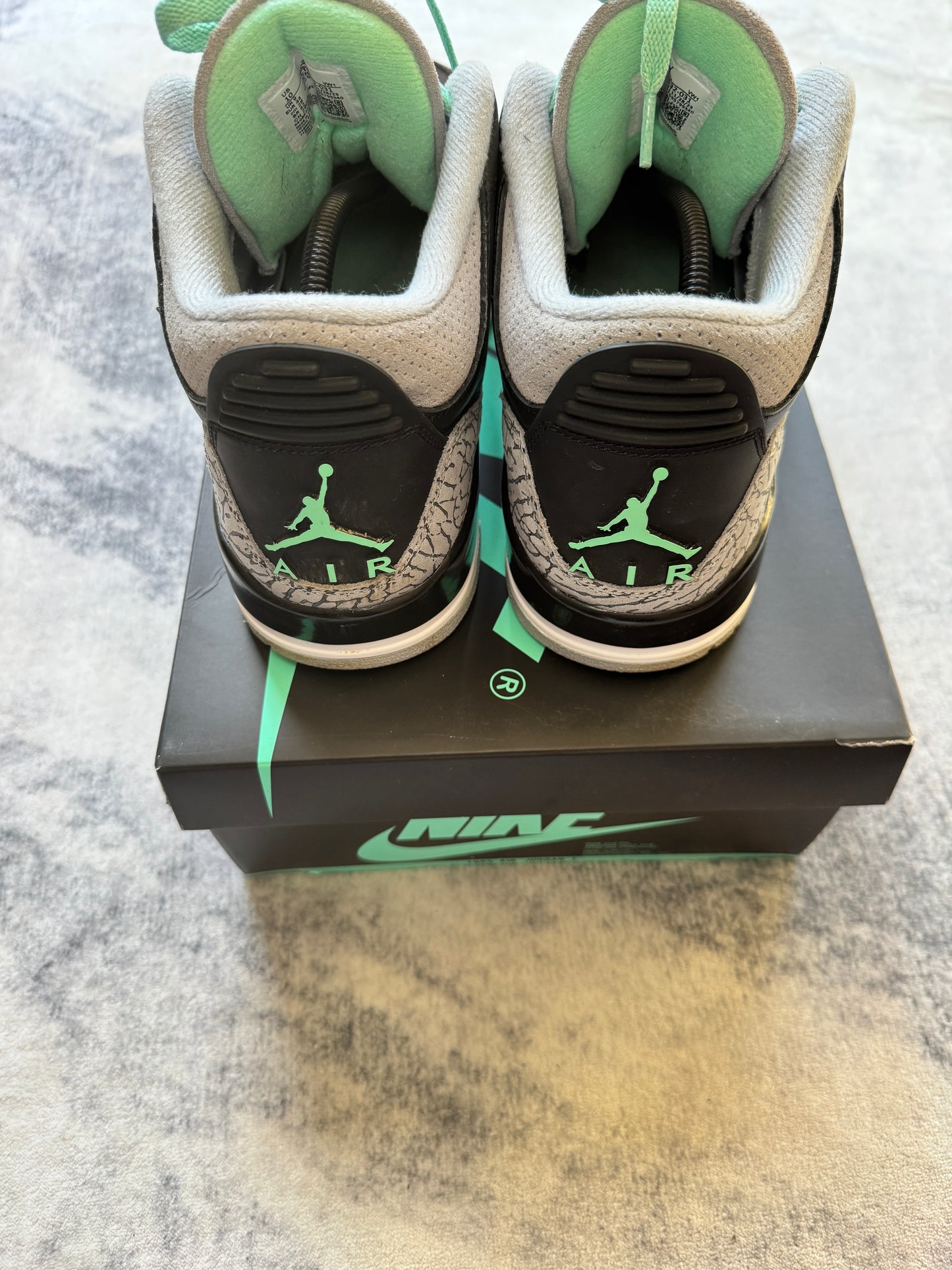 Jordan 3 Mint