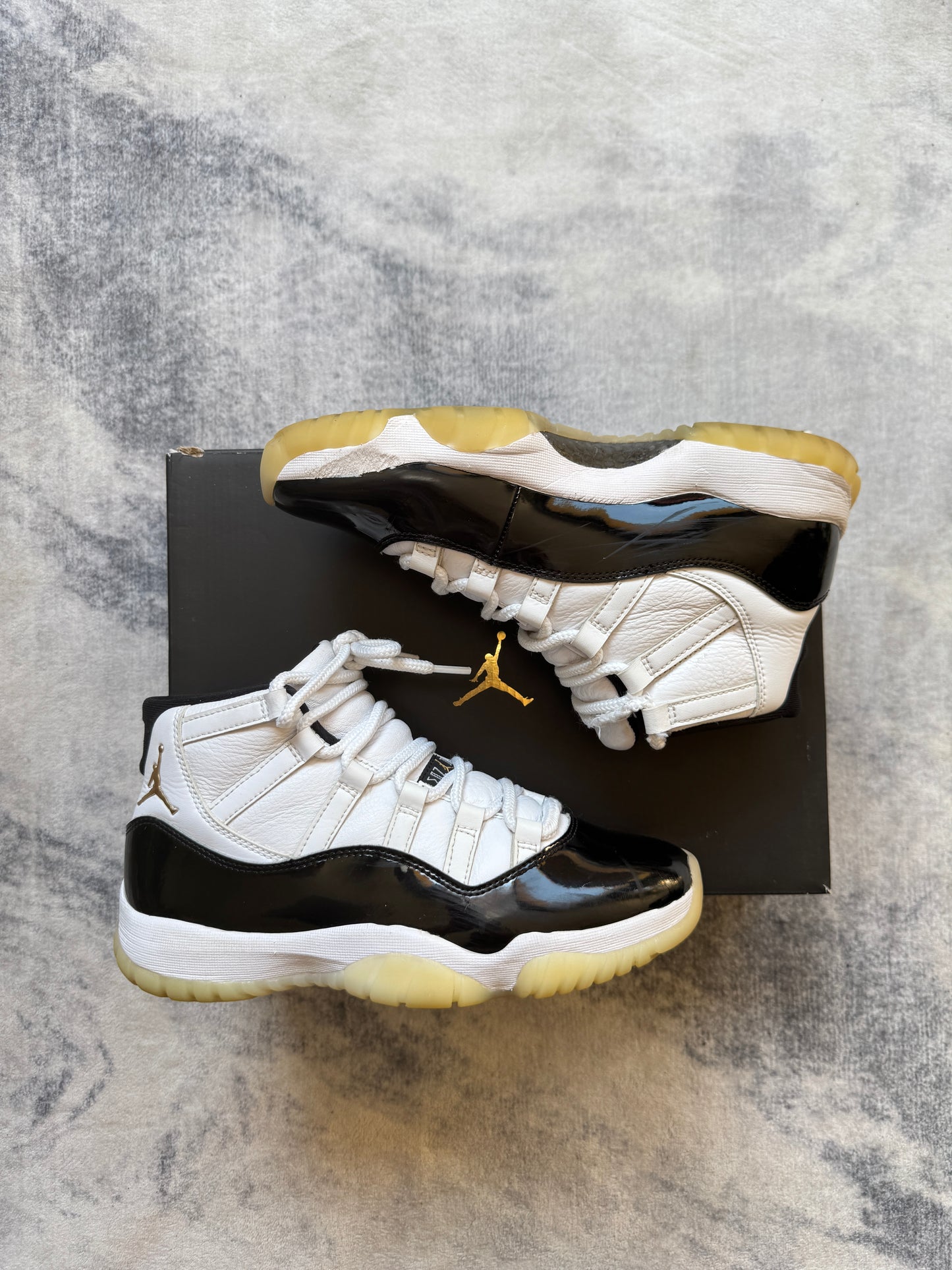 Jordan 11 Gratitude Unisex