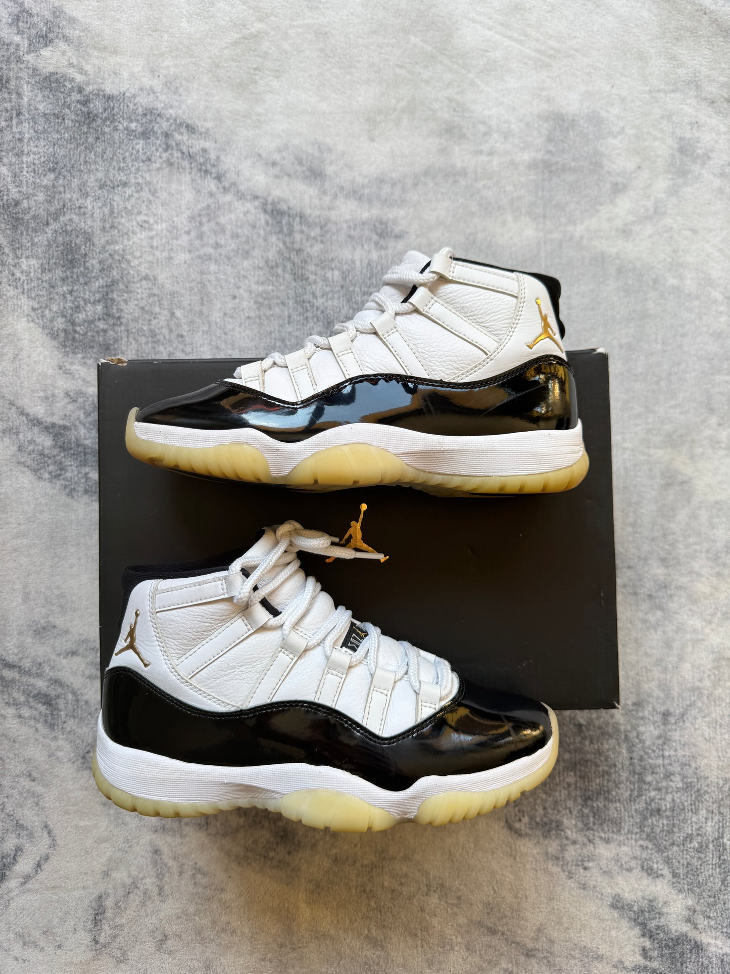 Jordan 11 Gratitude Unisex