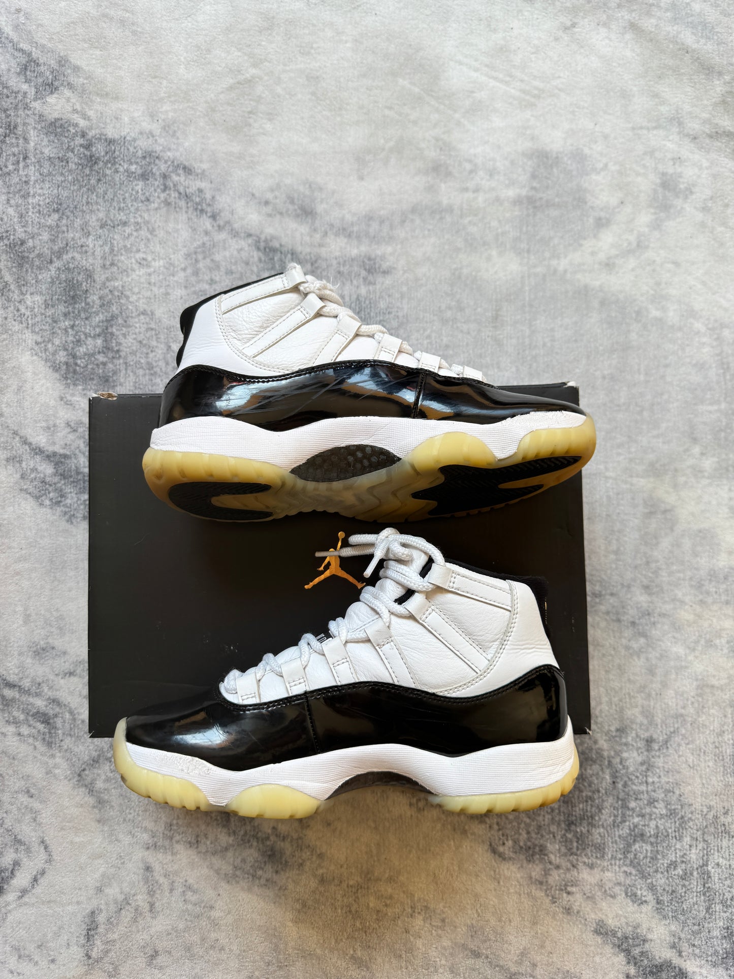 Jordan 11 Gratitude Unisex