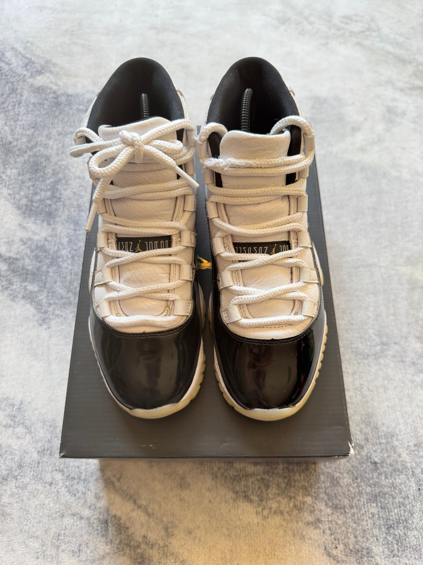 Jordan 11 Gratitude Unisex