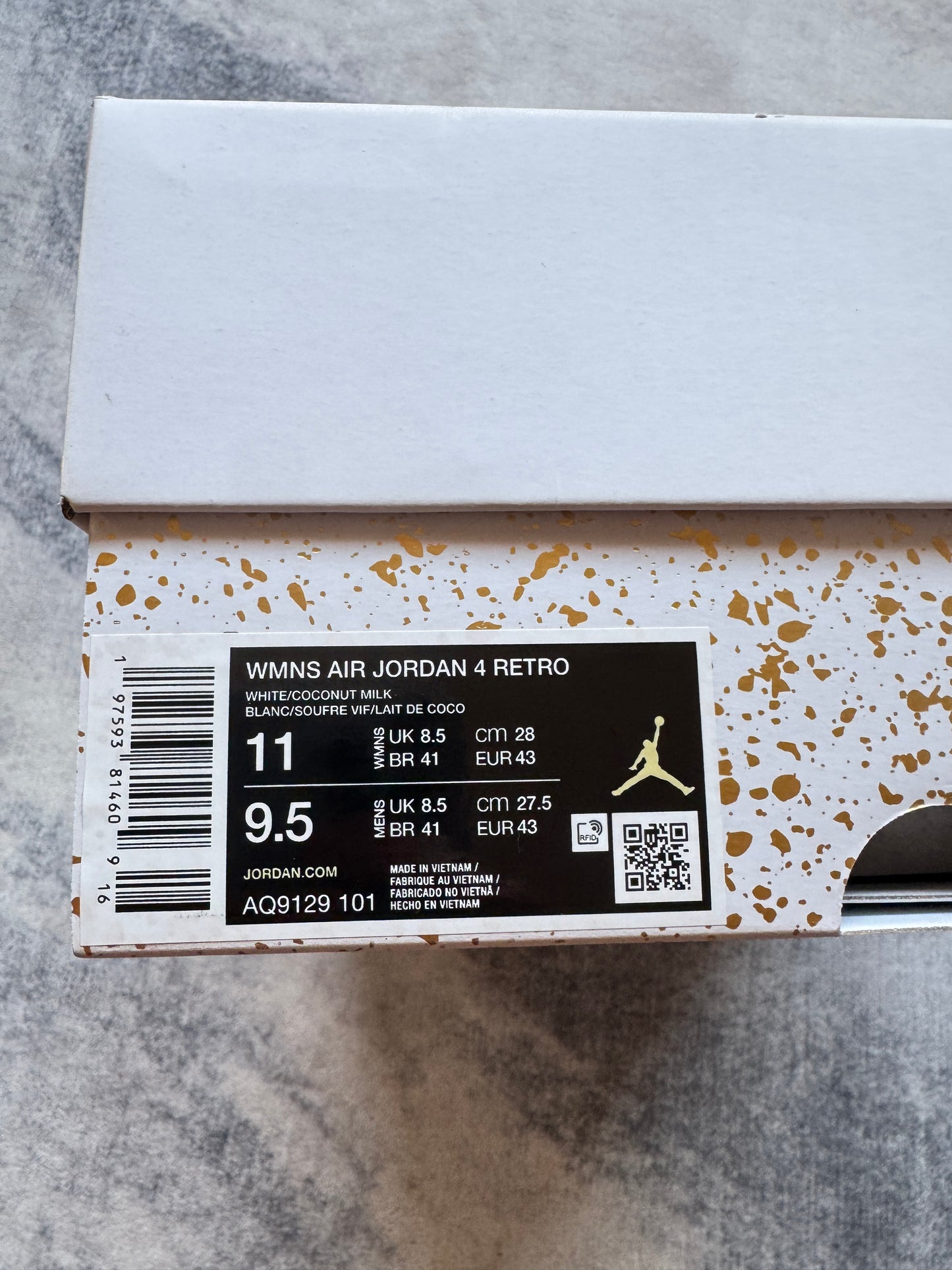 Jordan 4 Vivid Sulfur