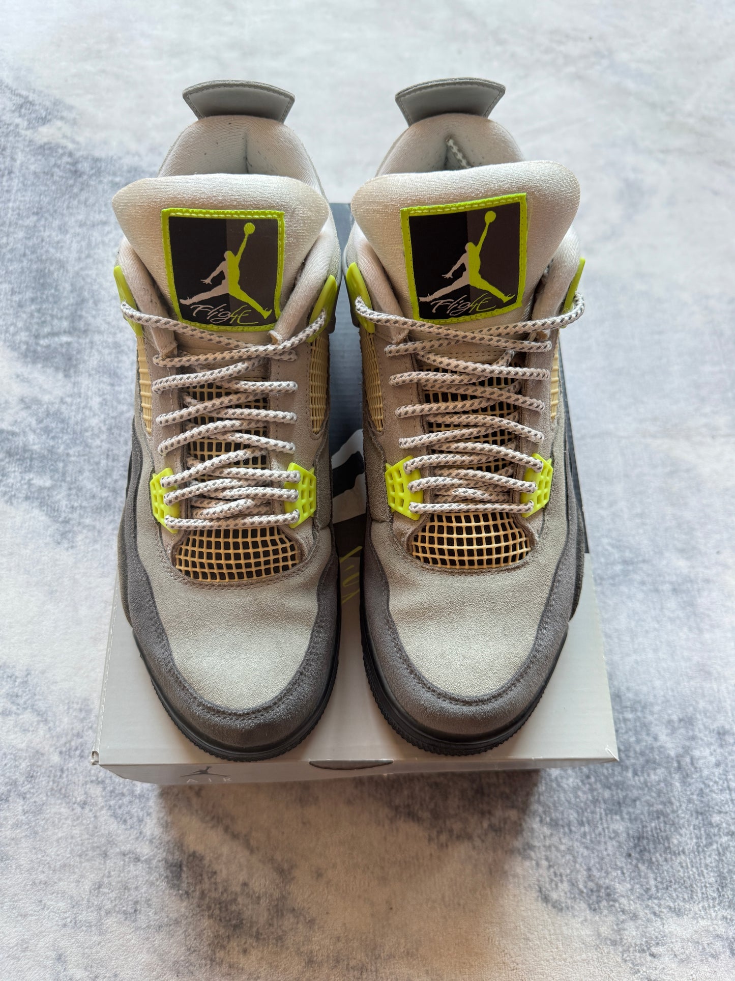 Jordan 4 Neon