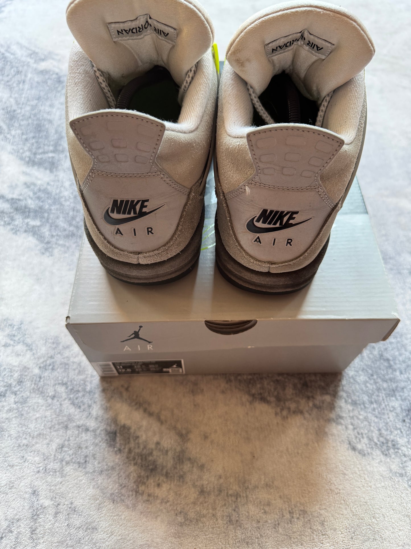 Jordan 4 Neon