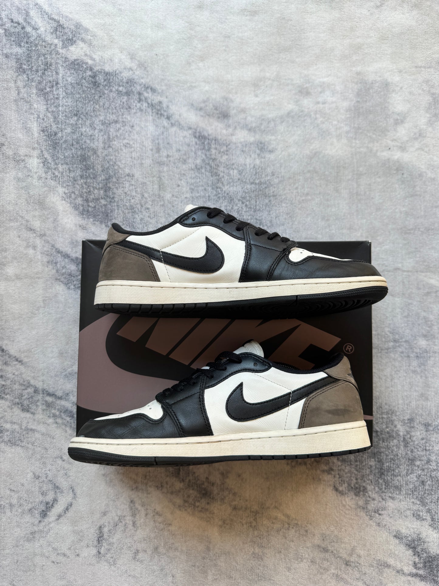 Jordan 1 Low Mocha
