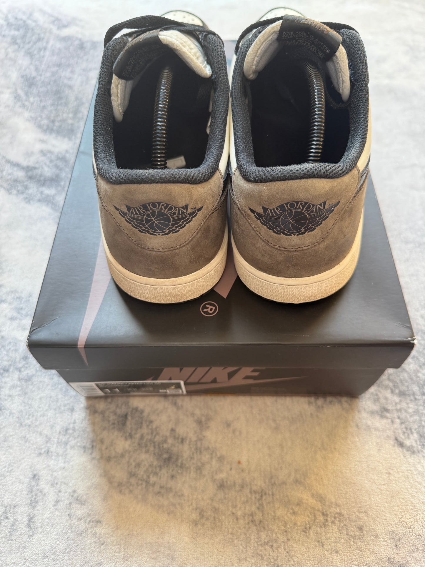 Jordan 1 Low Mocha