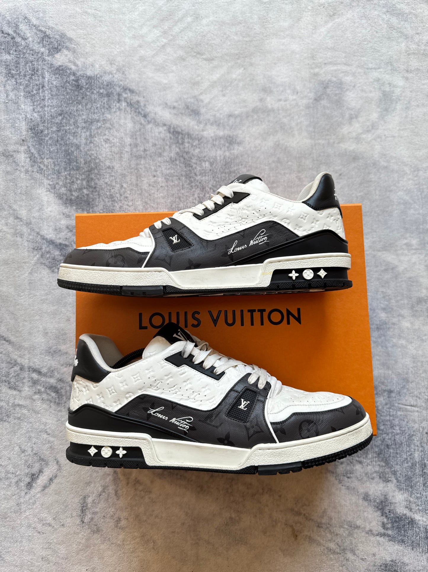 Louis Vuitton Trainer Black 2026