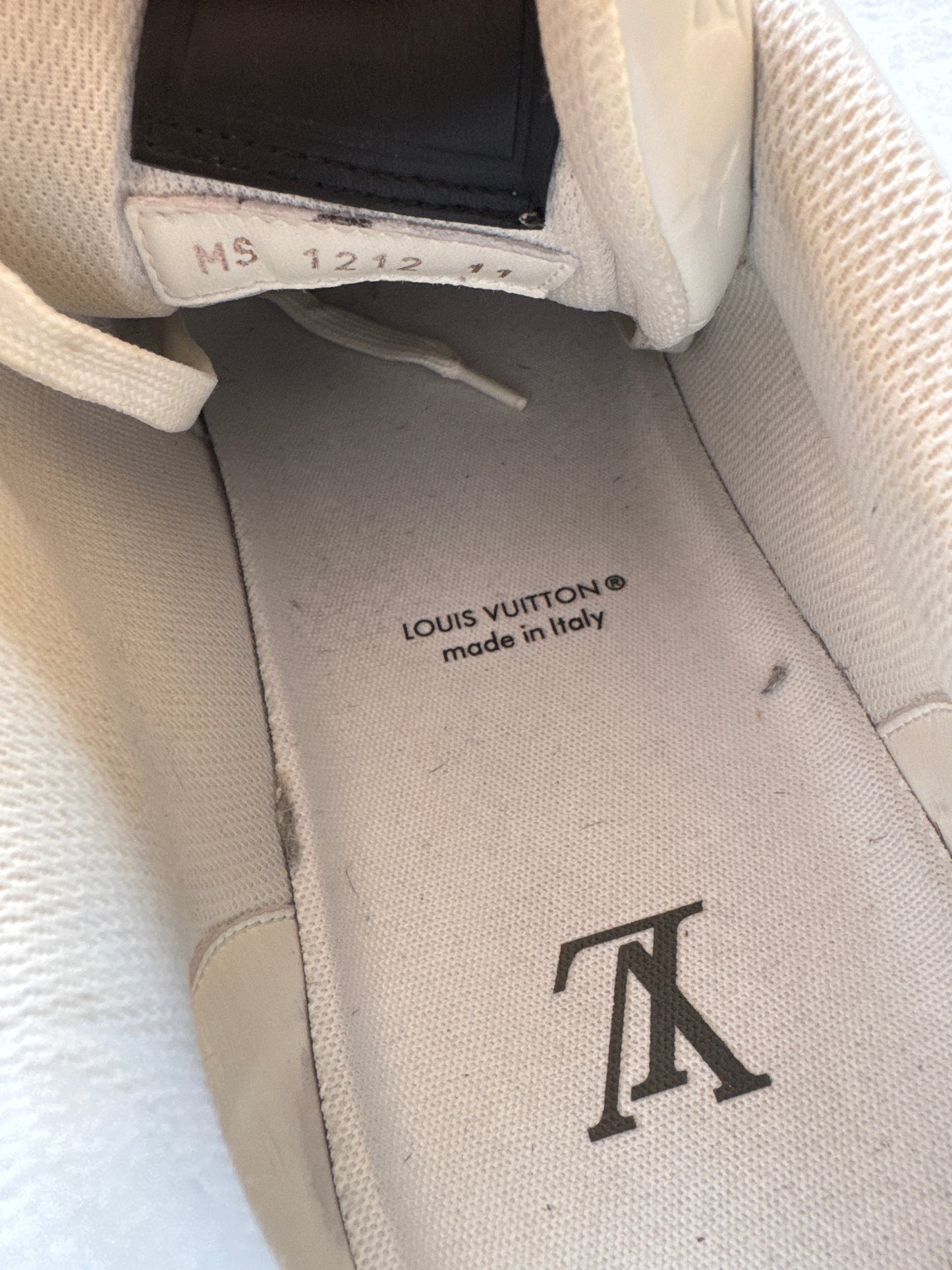 Louis Vuitton Trainer Black 2026