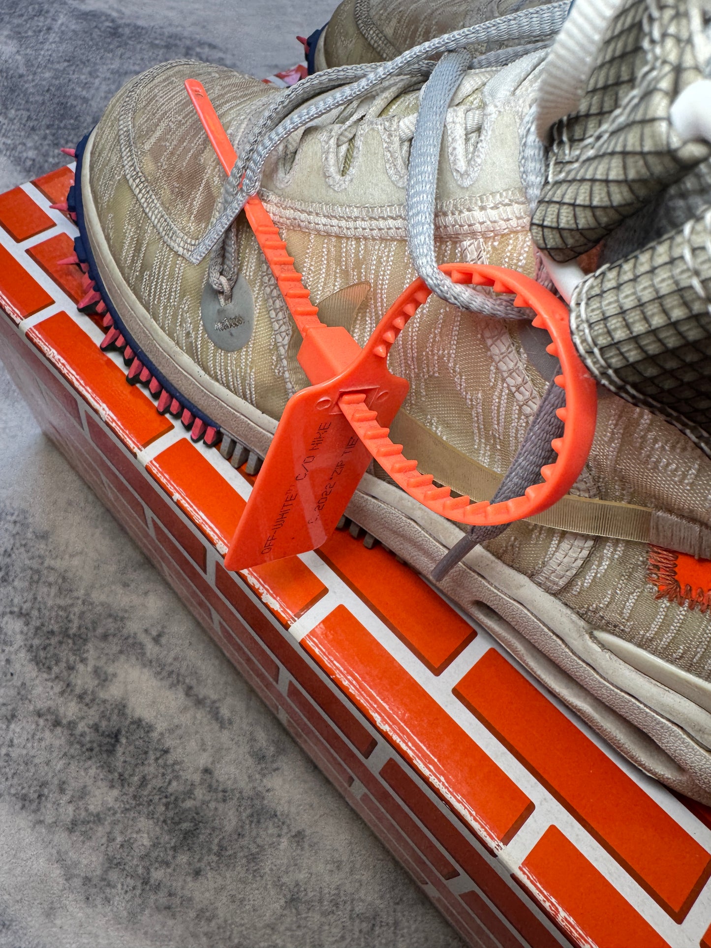Air Force 1 Mid Off White